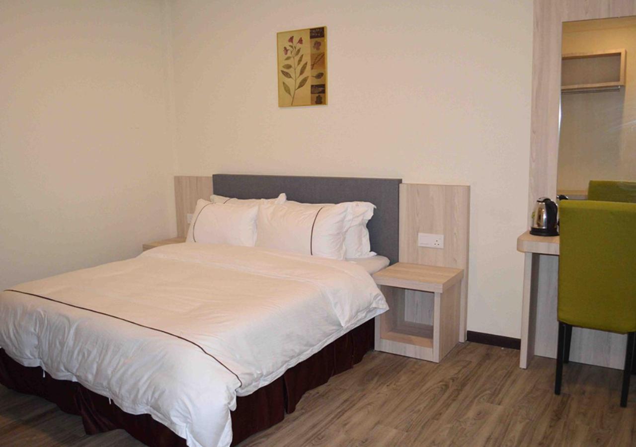 Angsoka Hotel Teluk Intan Εξωτερικό φωτογραφία