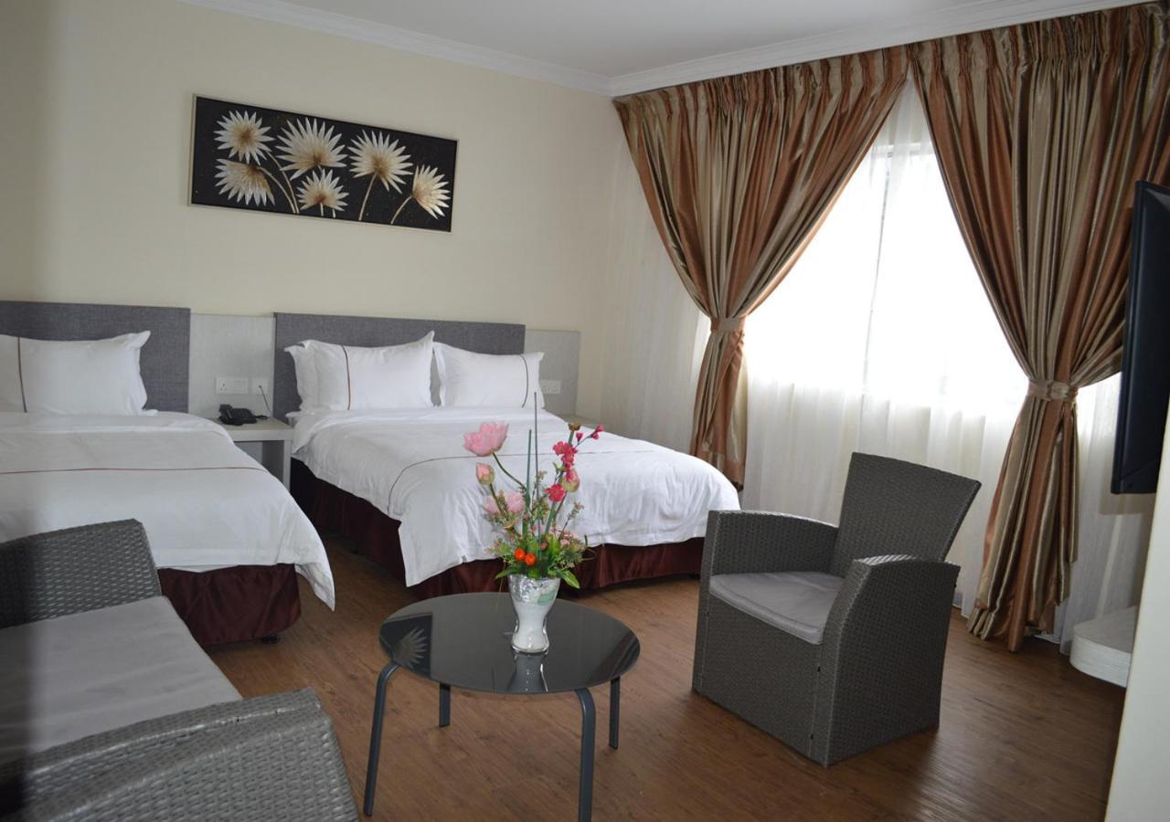 Angsoka Hotel Teluk Intan Εξωτερικό φωτογραφία